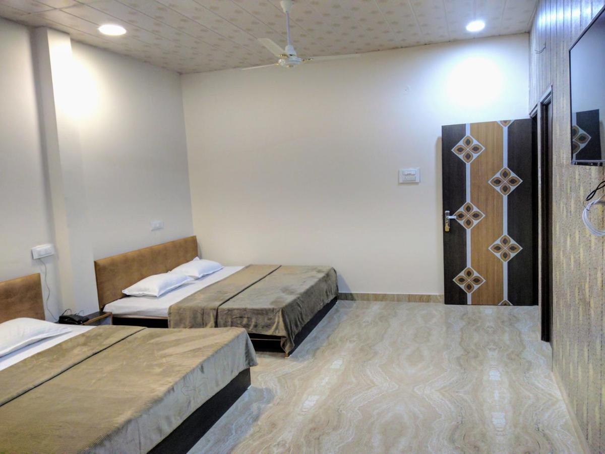 Mye Homestay 1 Near Golden Temple Amritsar Bagian luar foto