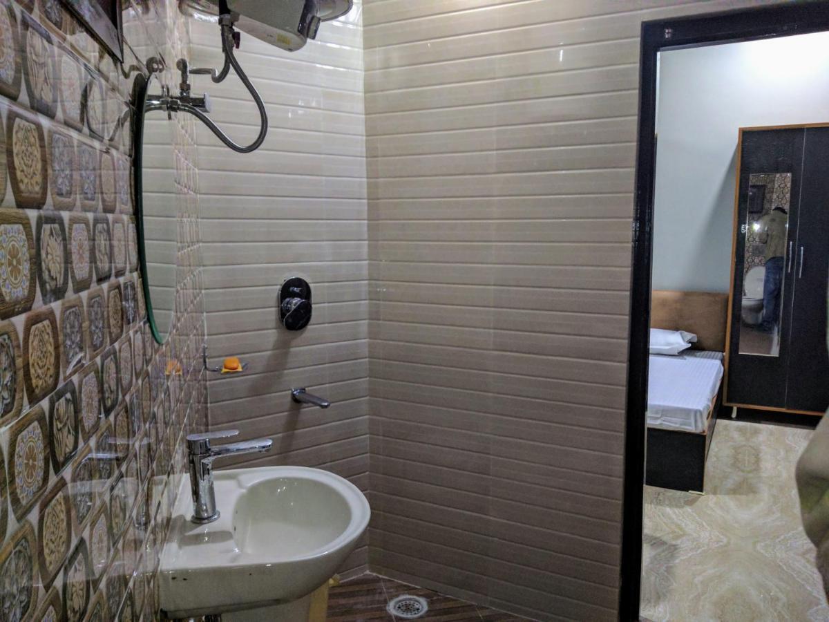 Mye Homestay 1 Near Golden Temple Amritsar Bagian luar foto